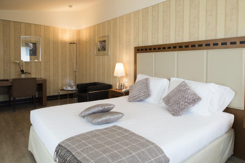 Hotel Maggior Consiglio Treviso Bagian luar foto